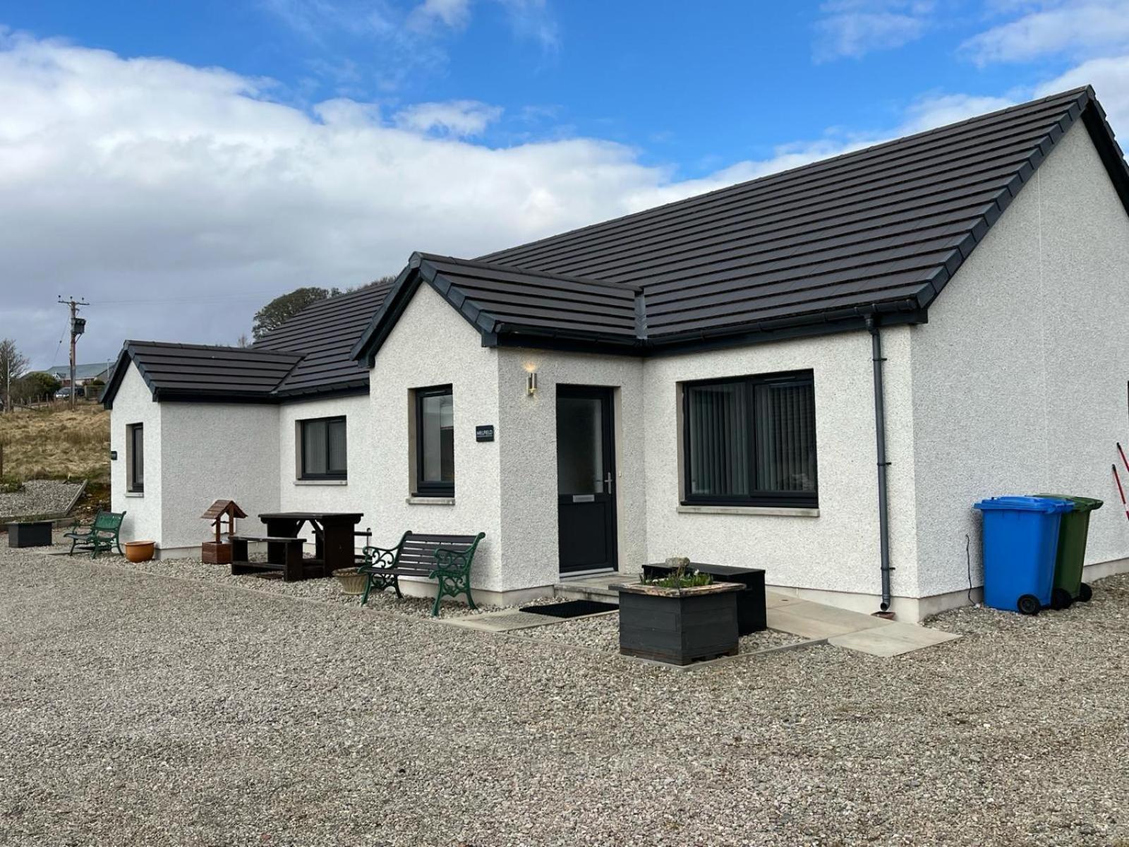 Highland Holiday Lets Lairg Esterno foto